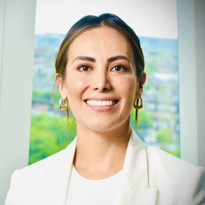 Dr Gloria Alvarez
